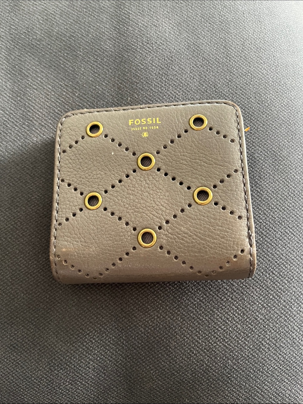 Fossil Taupe Quilted Leather Compact Wallet with Gold Grommets